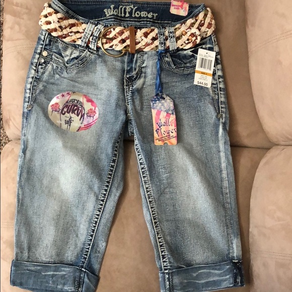 Wallflower capris size 3. Brand new - Picture 3 of 4